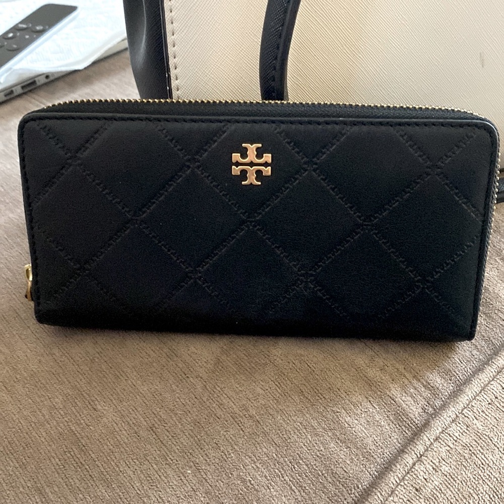 Gently used Tory Burch clutch